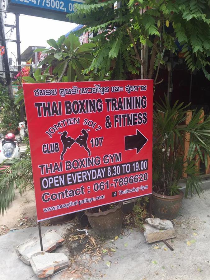 Muay Thai Hostel Club 107 乔木提恩海滩 外观 照片